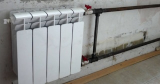 Установка биметаллических радиаторов отопления в квартире в Анжеро-Судженске - от 2085 руб.